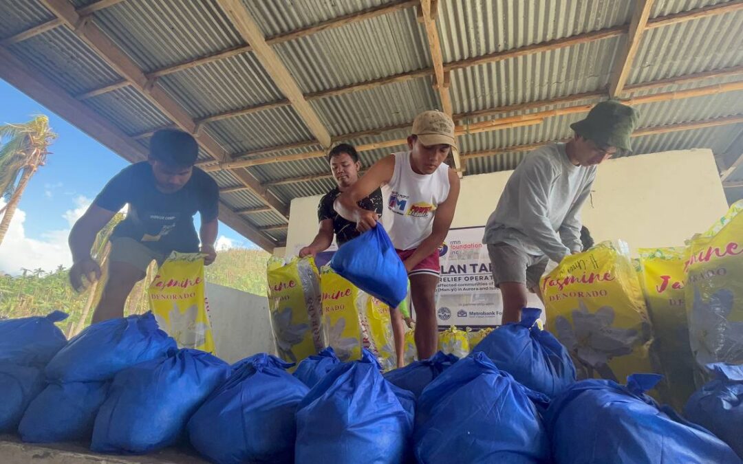 The RMN Foundation and RMN iFM Cauayan in partnership with the Metrobank Foundation delivered aid to those affected by Super Typhoon Pepito (Man-yi) in Aurora and Isabela Provinces